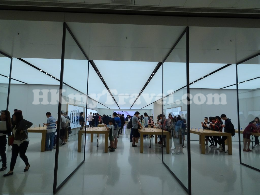 Apple New Town Plaza