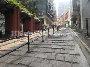 石板街 (砵典乍街)