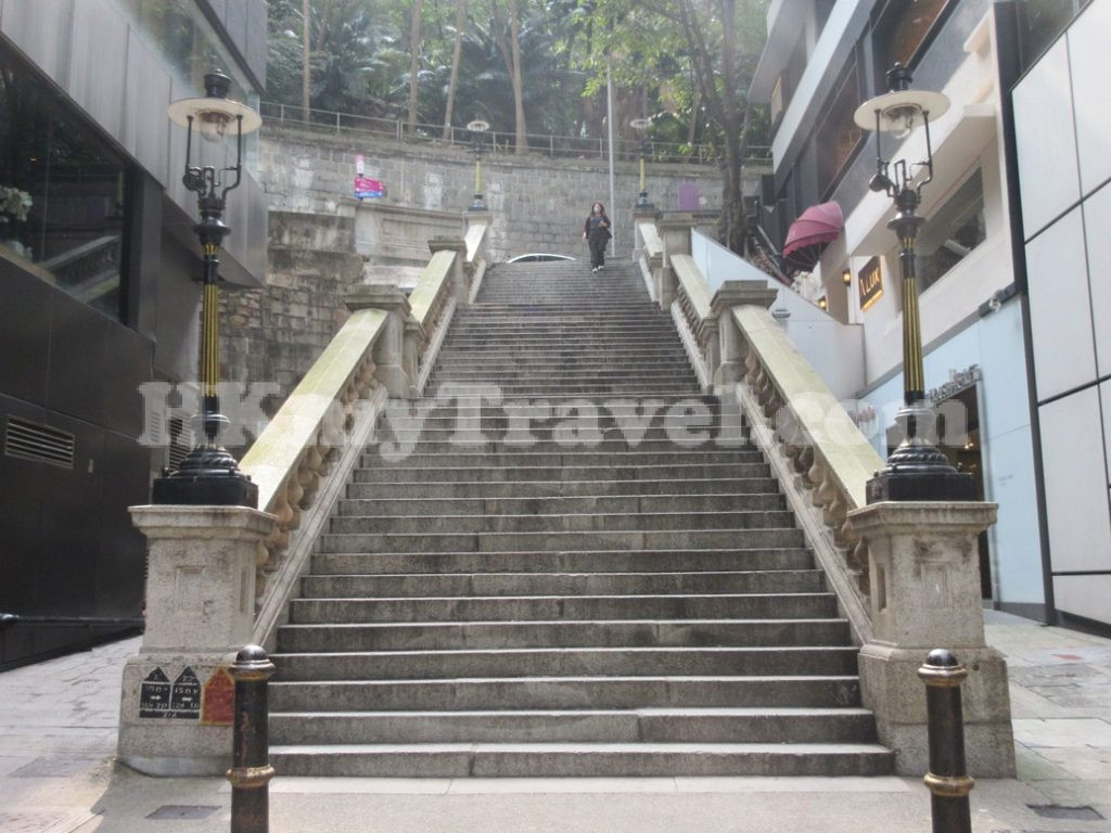 都爹利街石階及煤氣燈